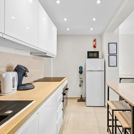 7 Min Walk To The Sea, Free Parking, 3 Ac, Garden * Niza