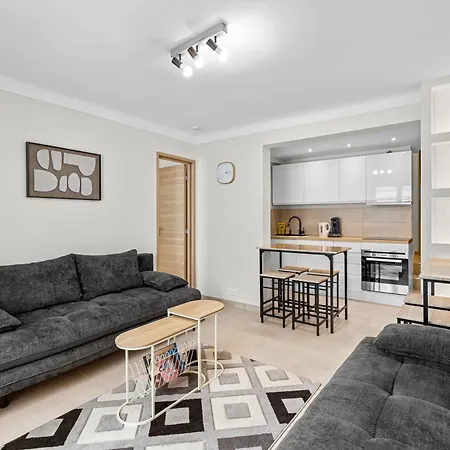 7 Min Walk To The Sea, Free Parking, 3 Ac, Garden וילה ניס